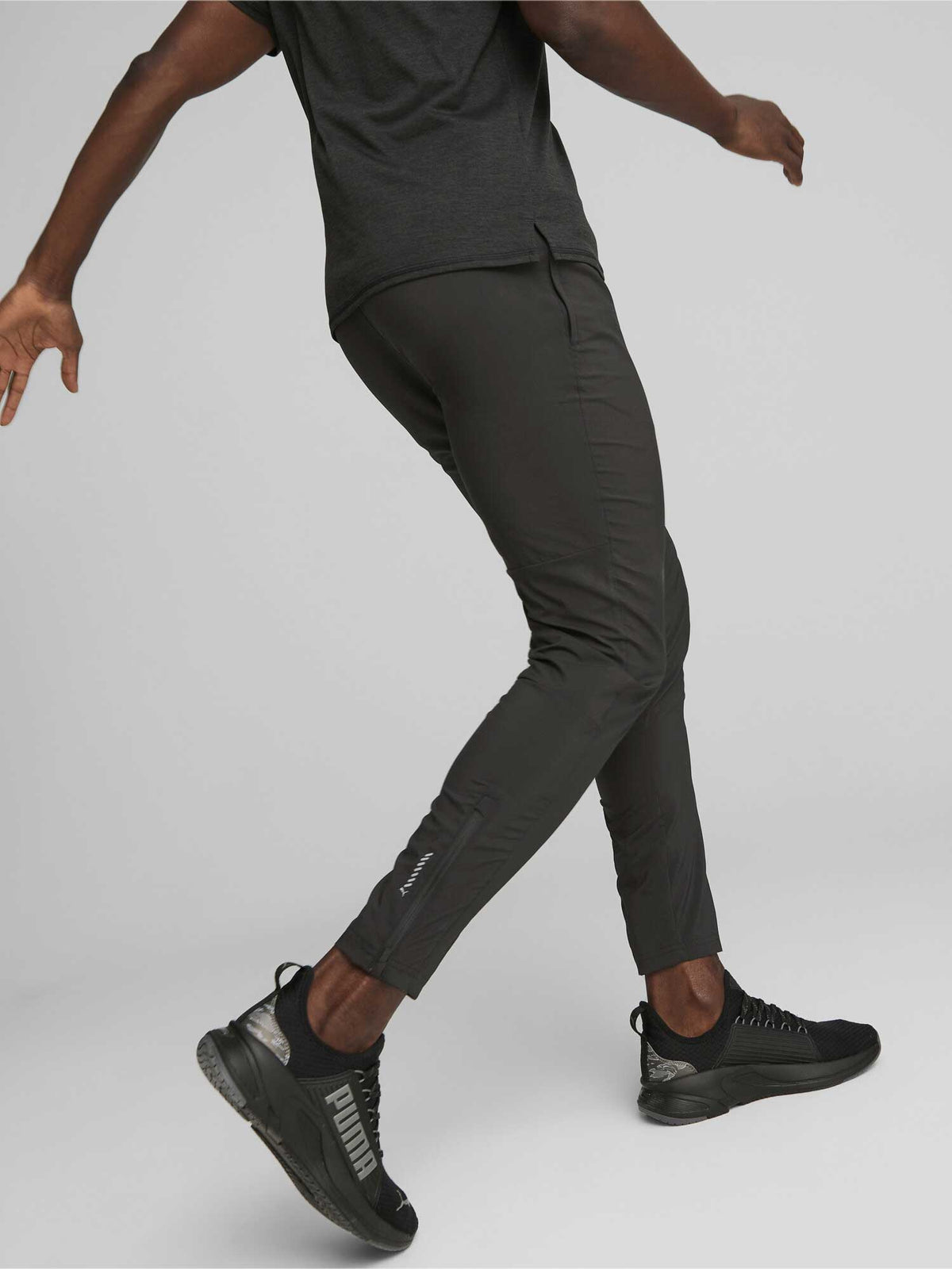 PUMA Спортно долнище RUN FAVORITE TAPERED PANT M